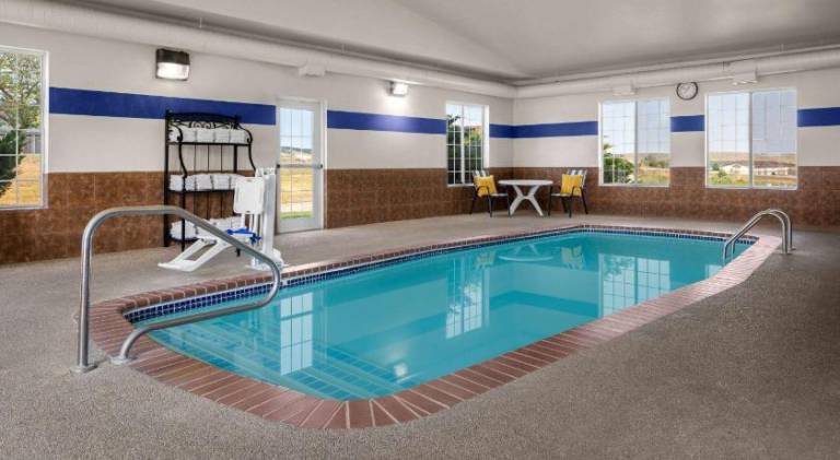 Microtel Inn & Suites by Wyndham Rapid City — photo 3