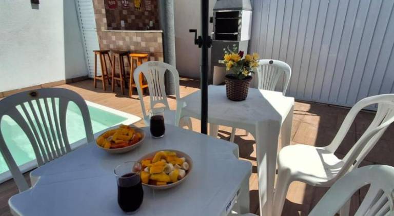 Apartment with pool — photo 4