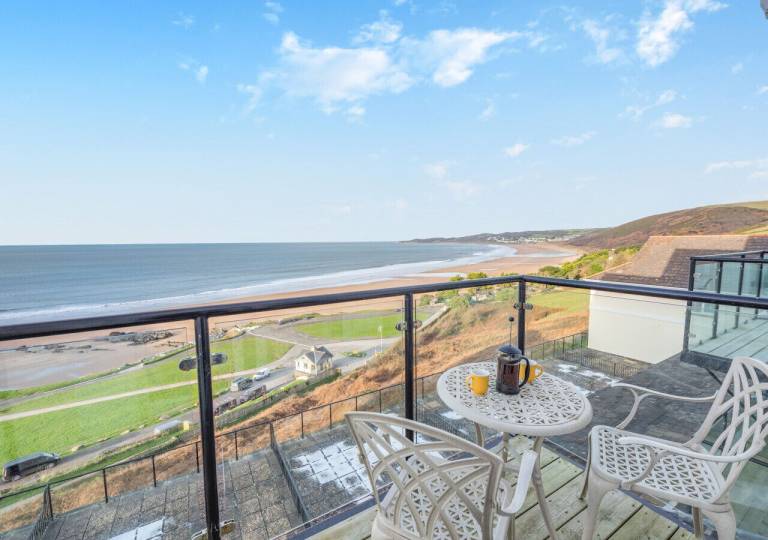 Apartment  Putsborough