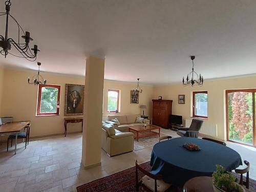 Villa Tahitótfalu