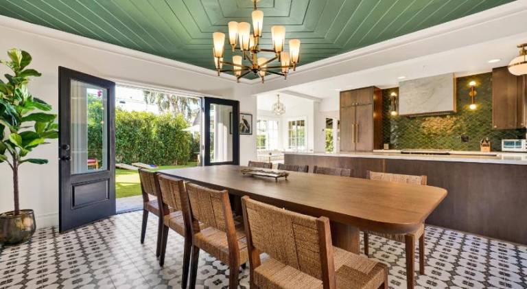 Vacation home with grill, patio & garden — photo 4