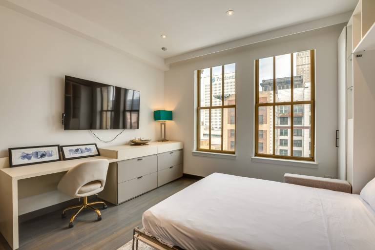 Steps to Prudential Center Apt w Community Perks