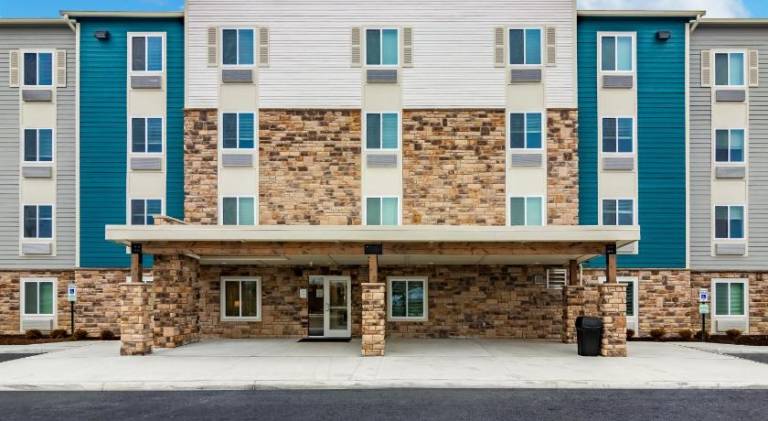 WoodSpring Suites Toledo Maumee — photo 4