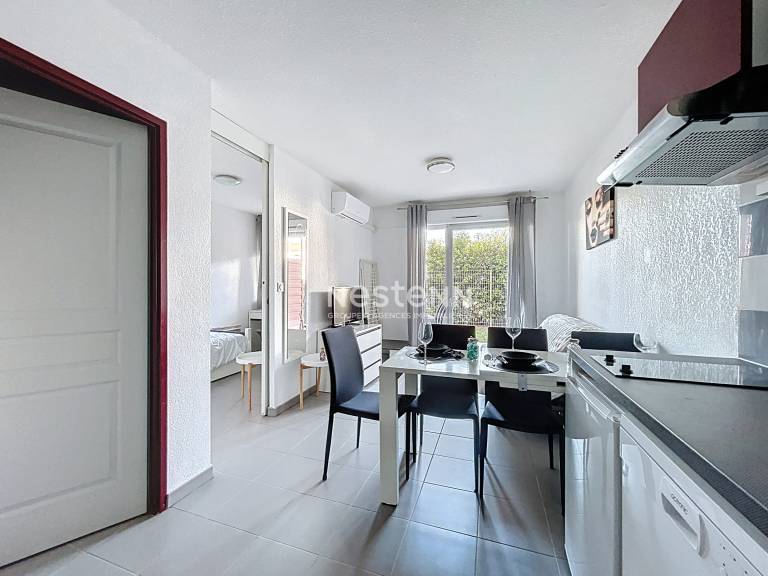 Holiday apartment with pool — photo 4