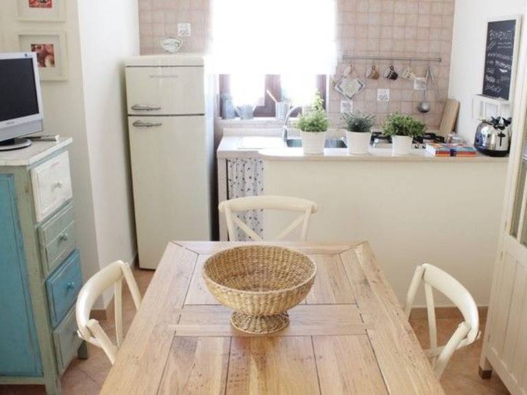 Vacation home with barbeque & garden — photo 4