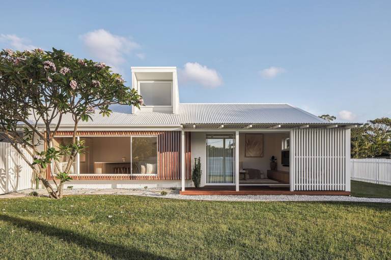 Villa  Round Mountain