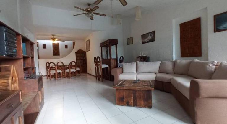 Vacation home with pool | Pets allowed — photo 2