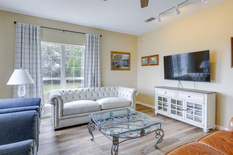 'Fox Ridge Farmhouse' - Hill Country Getaway! — photo 5