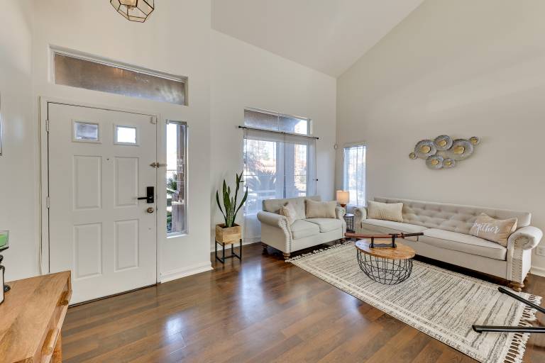 Lake Elsinore Home w/ Pool - 44 Mi to Disneyland! — photo 4