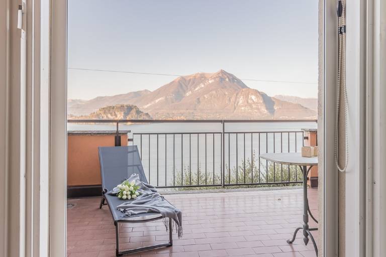 Holiday apartment with terrace, BBQ & garden — photo 2