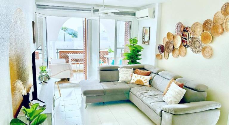 Holiday apartment with pool — photo 5