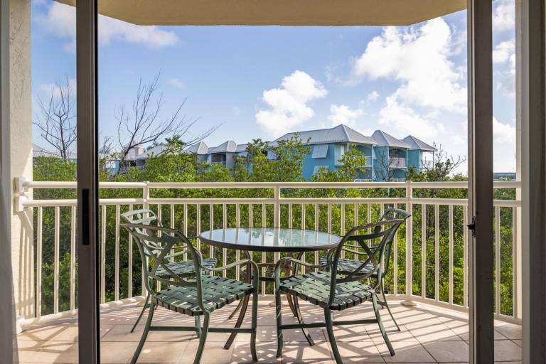 Tortuga Suite Sparkling Pool Hot Tub — photo 4