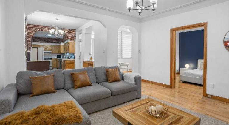 Fully equipped apartment | Perfect for remote work | Pets are welcome in Montréal, QC