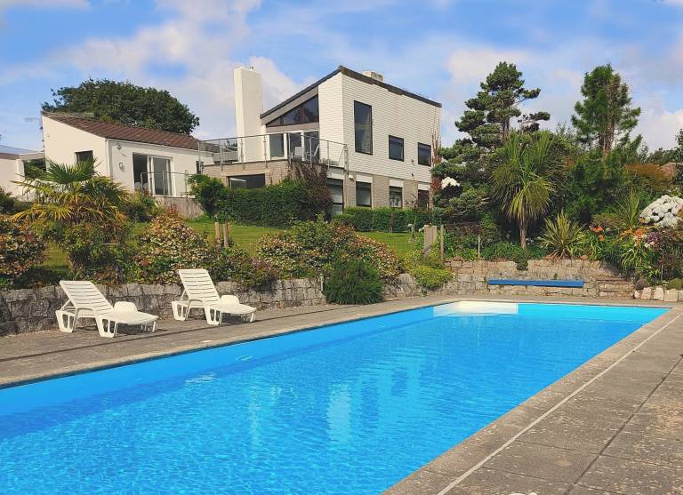 House Saint Austell