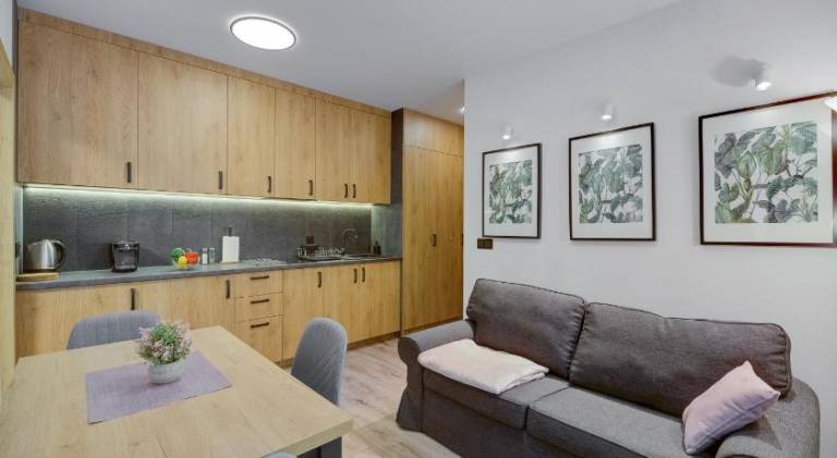 Serviced apartment with yard | Pet-friendly — photo 3