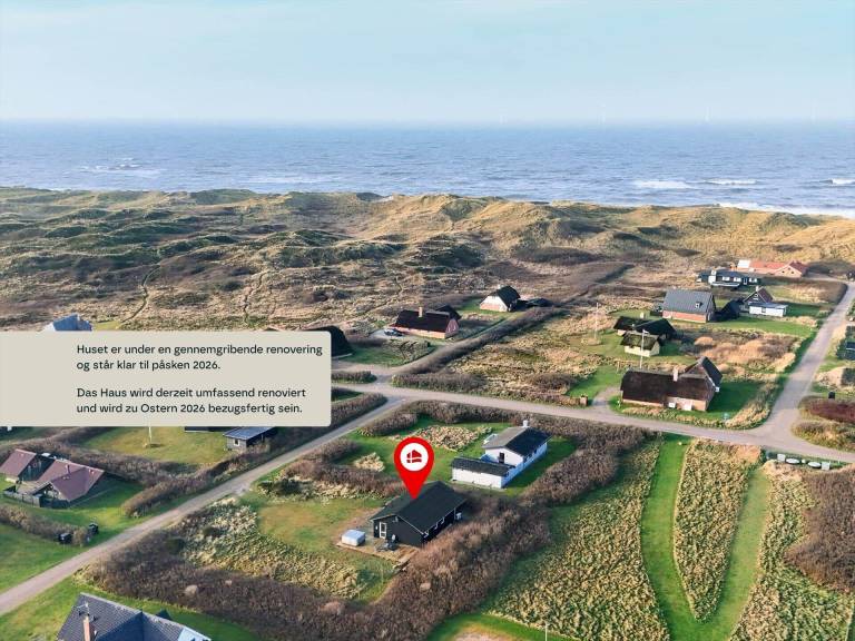 Vacation home with hot tub, grill & terrace in Harboore