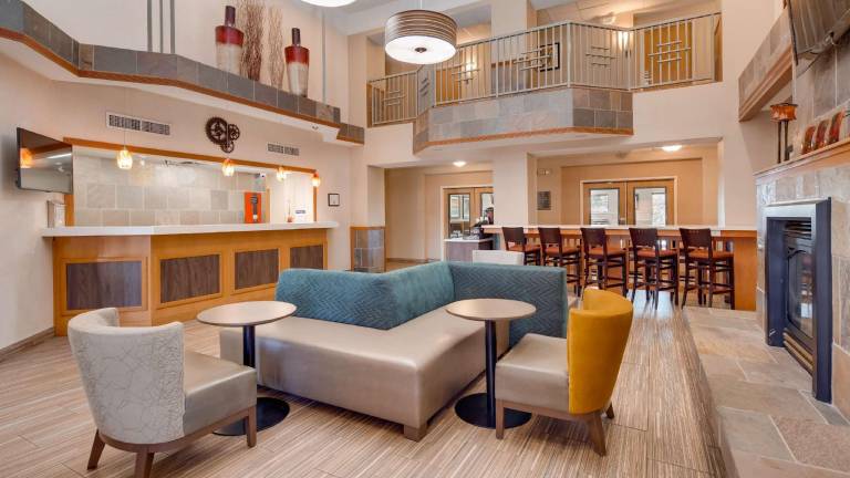 Best Western Plus Gateway Inn & Suites — photo 2