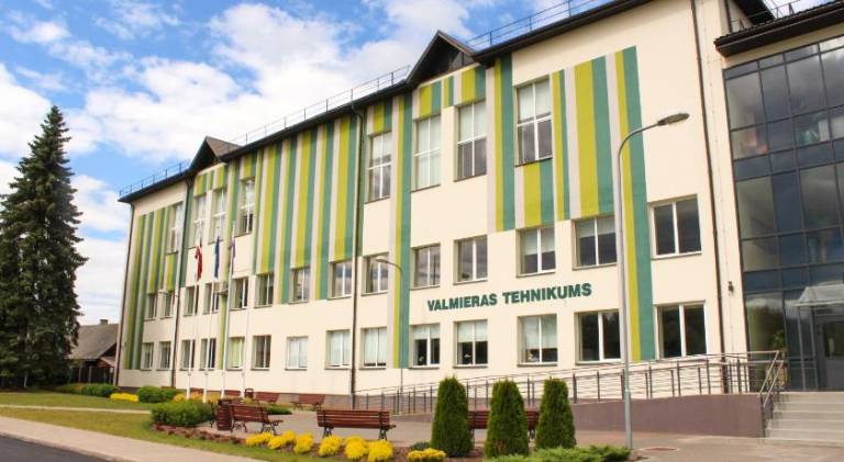 Valmieras tehnikuma dienesta viesnica