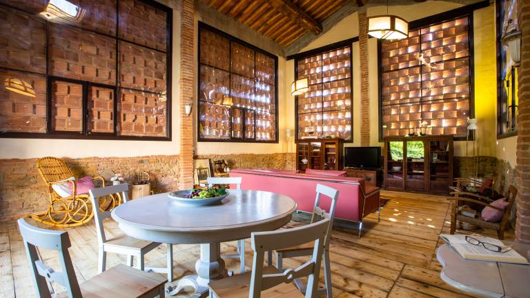 Fully equipped beautiful villa with private pool, yard & jacuzzi | Pets allowed — photo 4