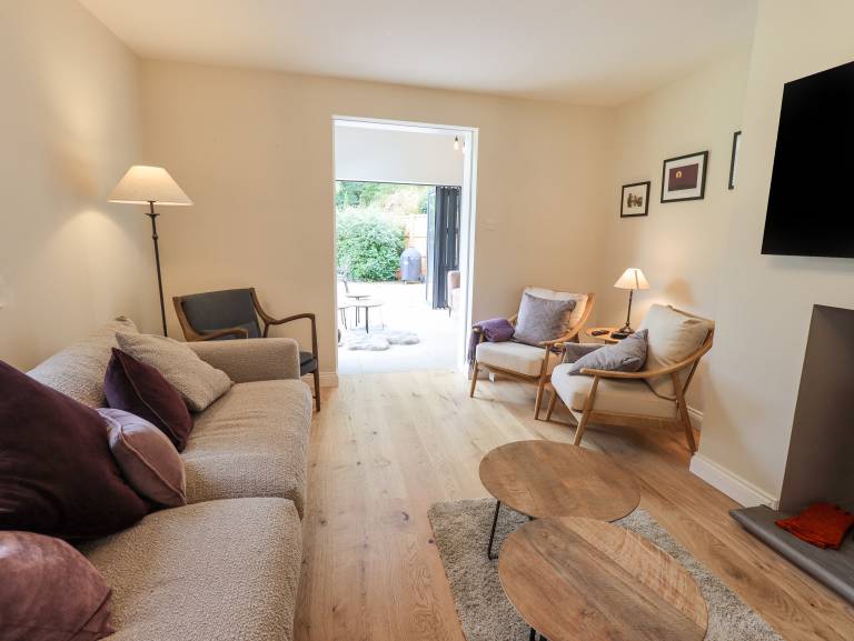 Child-friendly cottage with garden & patio | Pets are welcome — photo 4