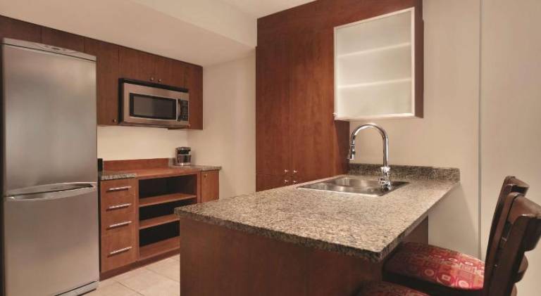 Embassy Suites by Hilton Montreal — photo 5