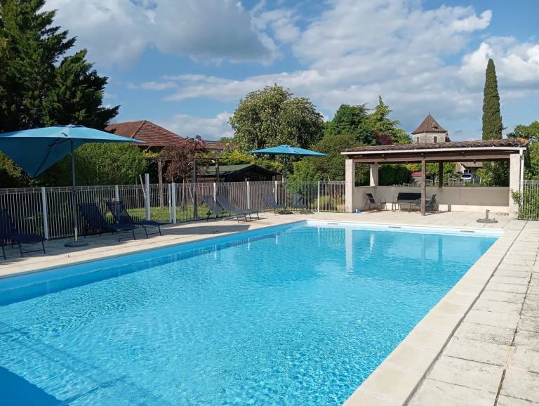 House with yard, pool & barbecue | Garden view in Cahors