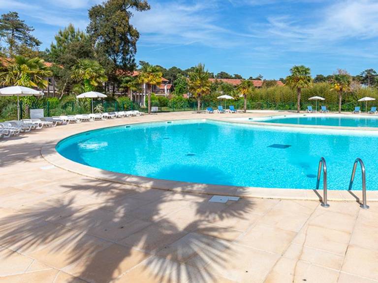 House with pool in Dax