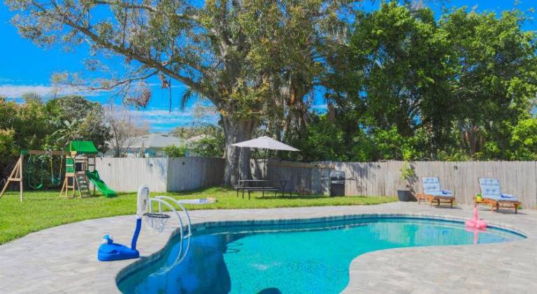 House with pool | Pet-friendly in Clearwater, BC