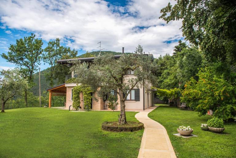 B&B Al Sentiero in Caprino Veronese
