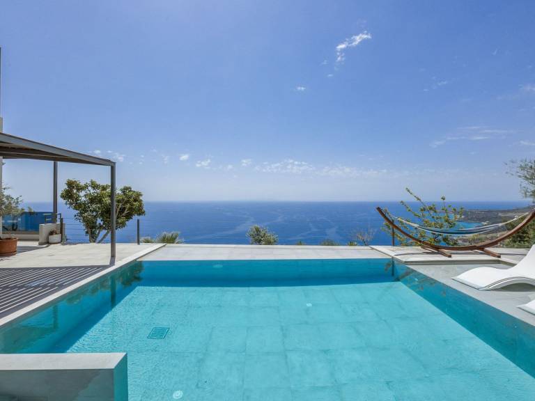 Spacious vacation home with barbeque & private pool | Nature view | Pets allowed — photo 3