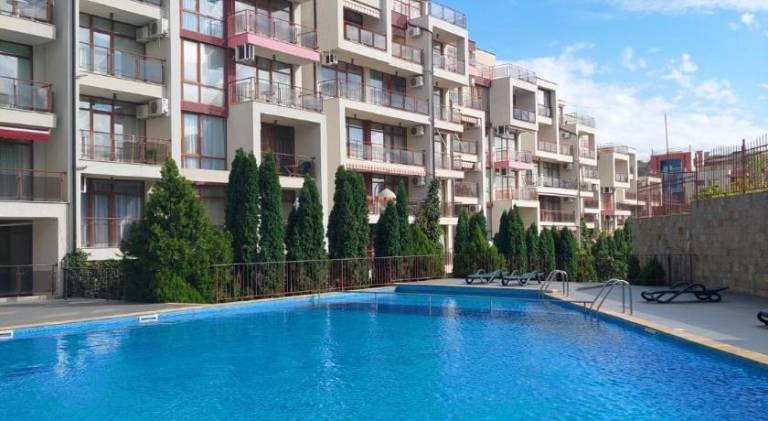 Holiday apartment with pool — photo 2