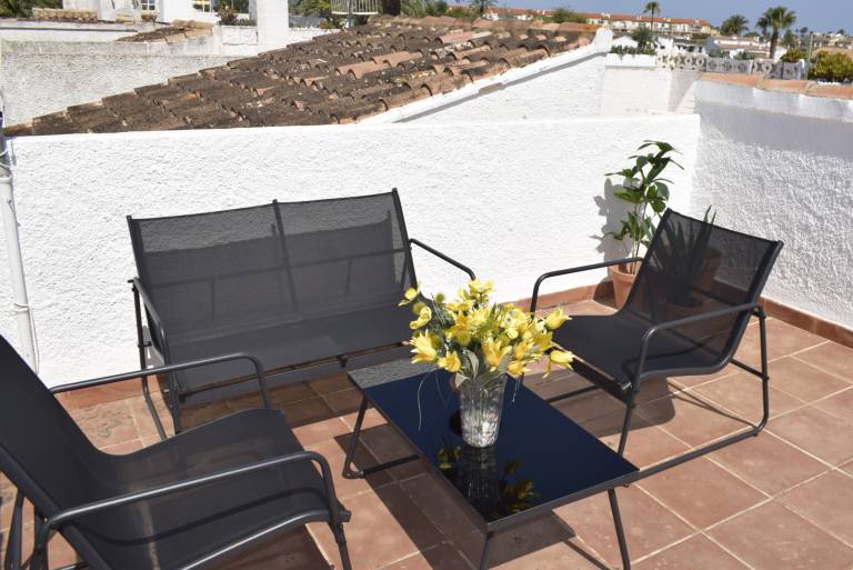 Fully equipped lovely house with garden, pool & patio | Pets allowed — photo 4