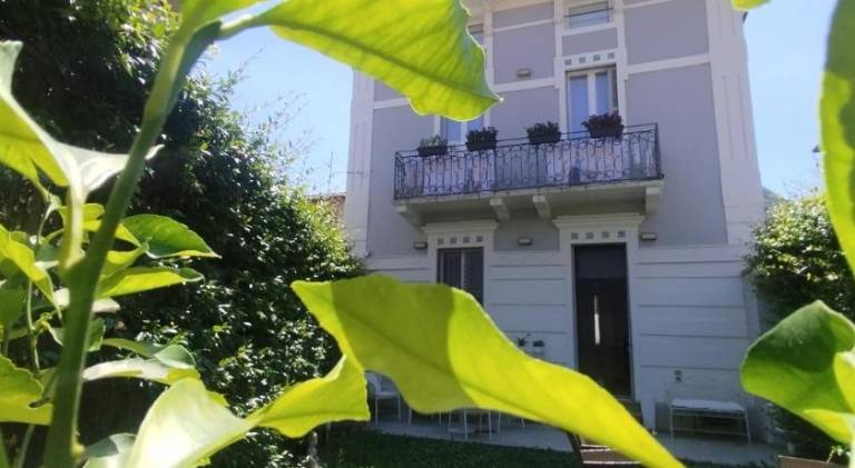 Villa Martina luxury suites in Malgrate