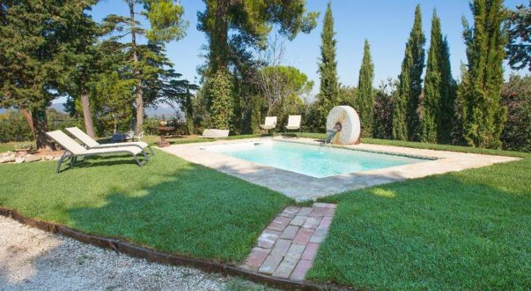 Villa with jacuzzi & pool in Terni