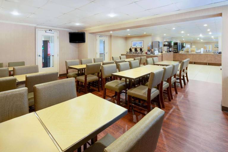 La Quinta Inn by Wyndham Minneapolis Airport Bloomington — photo 2