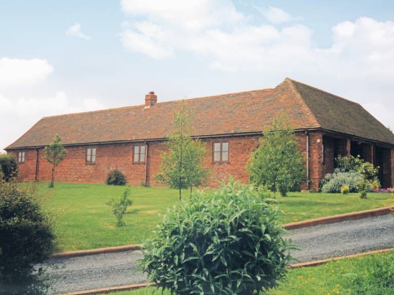 Family-friendly cottage with yard | Pet-friendly in Malvern