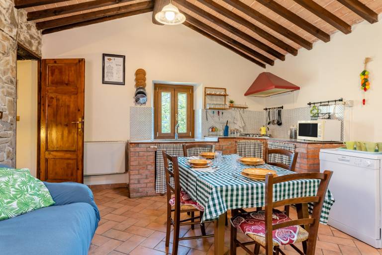 Vacation Home "Il Colletto Romantic Stonehouse" with Mountain View, Garden & Terrace — photo 4
