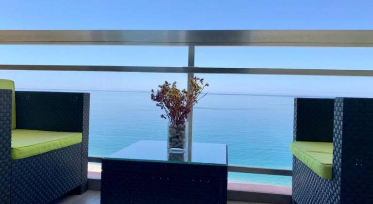 Rental apartment with private pool & patio in Almunecar