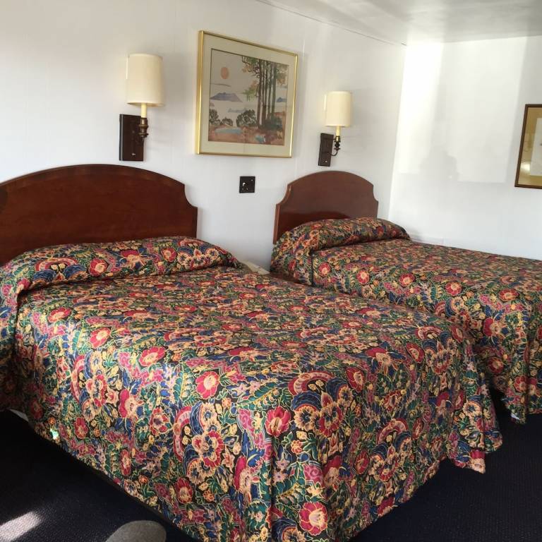 Motel  East Oakmont