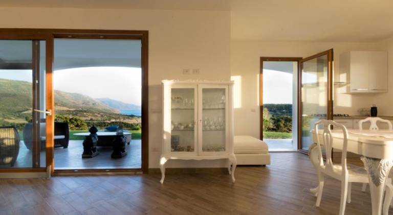 Villa with pool & jacuzzi | Dogs allowed — photo 2