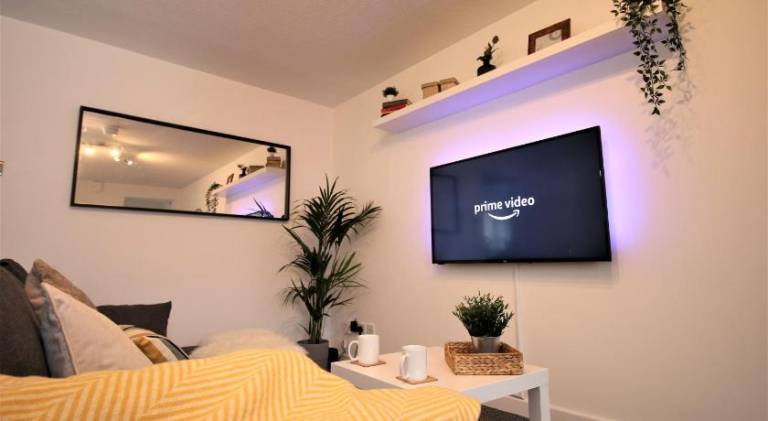 Thesiger Court Apartments - Free Private Parking - by Property Promise — photo 2