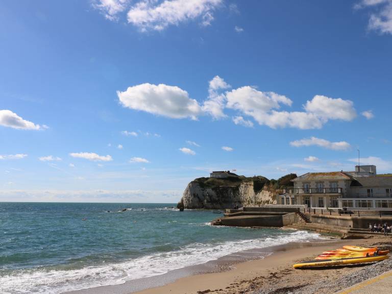 Cottage  Totland