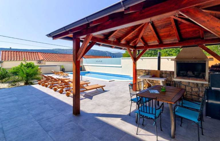 Villa with BBQ & pool | Pool view in Crikvenica