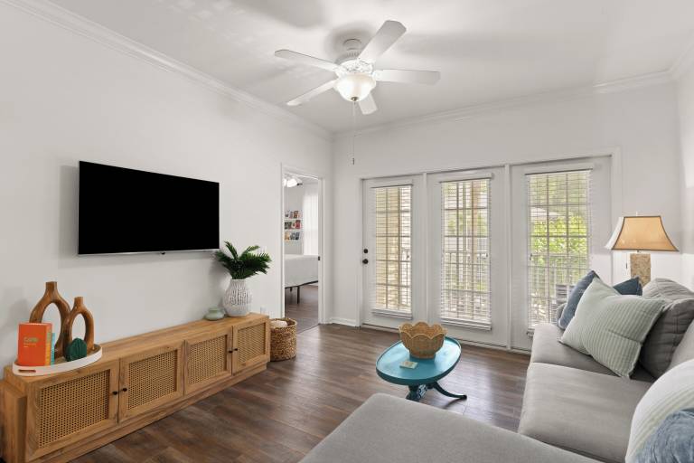 Condo Sea Island