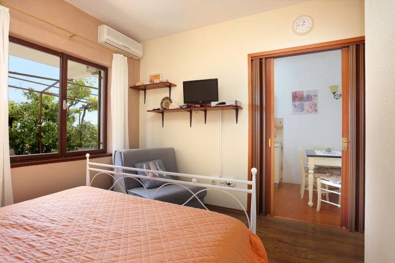 Studio flat with terrace Seget Vranjica, Trogir (AS-11273-a) — photo 5