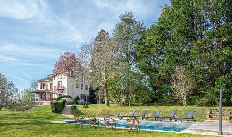 House  Arnac-Pompadour
