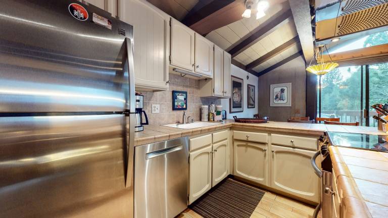 Condo with terrace, sauna & grill — photo 3