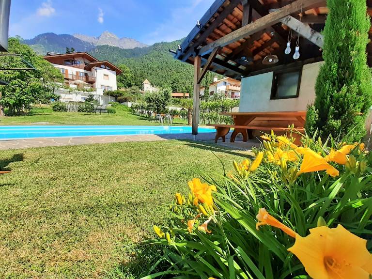 Farmhouse 'Fröhlichhof Pergola' with Mountain View, Shared Pool and Wi-Fi — photo 2