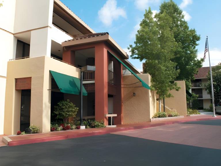 La Quinta Inn & Suites by Wyndham Thousand Oaks-Newbury Park in Thousand Oaks, CA