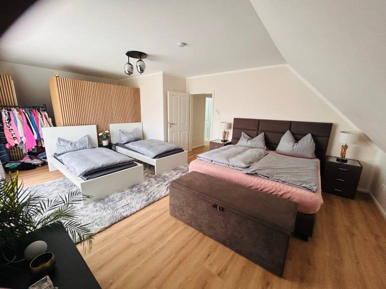 Last-minute for the trade fair: 4-room apartment just 7 minutes away! — photo 3